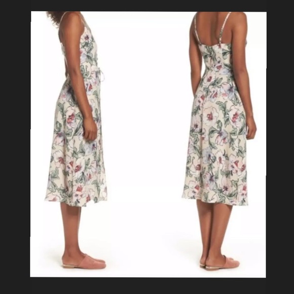 Ali & Jay Floral Lace Up Romper NWT Medium - Picture 5 of 9